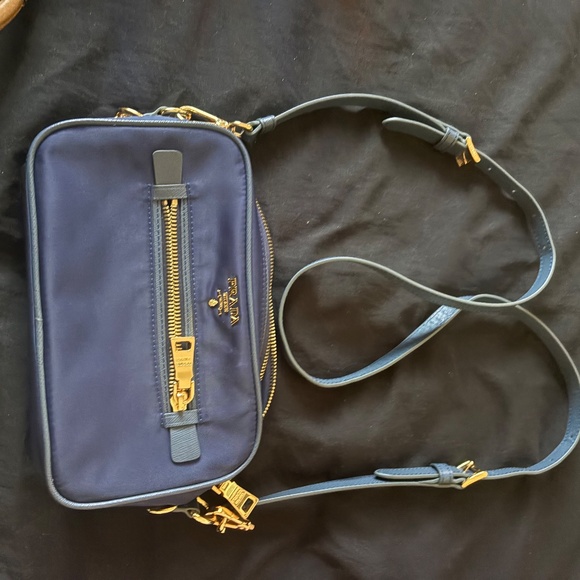 Prada bag - Picture 2 of 4